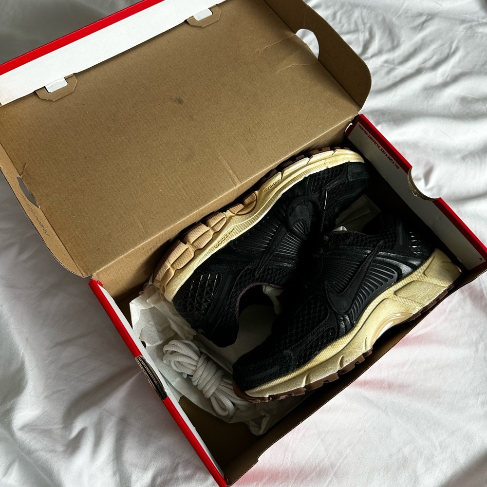 Nike Vomero 5
